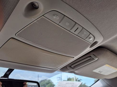 Used 2015 Nissan Sentra SL FWD image 9