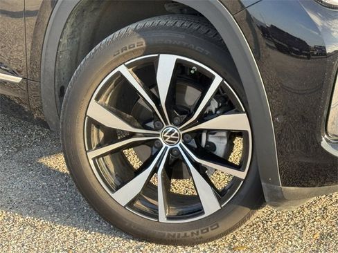 Used 2025 Volkswagen Atlas SEL Premium R-Line image 36