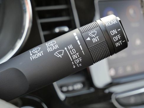 Used 2022 Buick Encore Preferred w/ Safety Package image 29