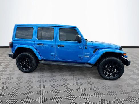 Used 2022 Jeep Wrangler Unlimited Sahara w/ Cold Weather Group AWD/4WD image 5