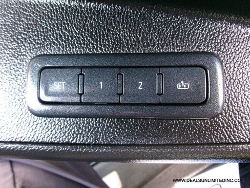 Used 2019 Chevrolet Tahoe LT AWD/4WD image 11