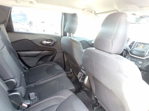 Used 2015 Jeep Cherokee Latitude AWD/4WD image 16