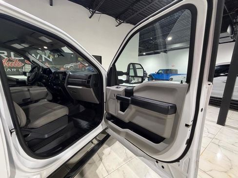 Used 2021 Ford F250 XL w/ Power Equipment Group RWD image 17