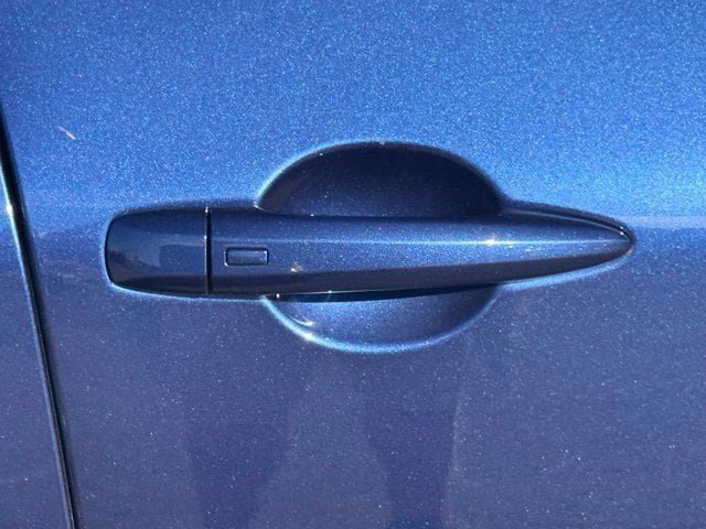 Used 2023 Nissan Rogue SV AWD/4WD image 15