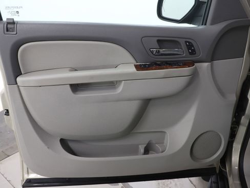 Used 2013 Chevrolet Tahoe LT w/ Luxury Package image 23