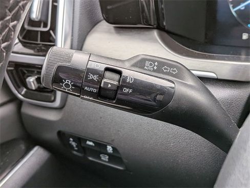 Used 2023 Kia Sorento SX image 25