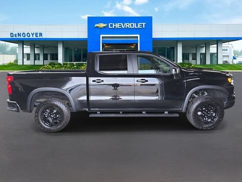 New 2026 Chevrolet Silverado 1500 ZR2 w/ Dark Appearance Package AWD/4WD image 7