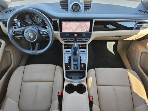 Certified 2026 Porsche Macan image 24