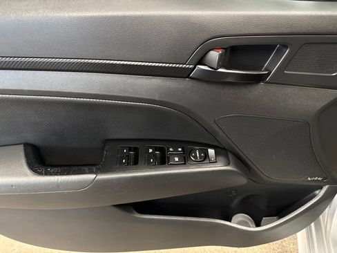 Used 2018 Hyundai Elantra Sport w/ Sport Premium Package 03 FWD image 11