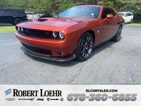 Used 2021 Dodge Challenger R/T Scat Pack RWD image 1