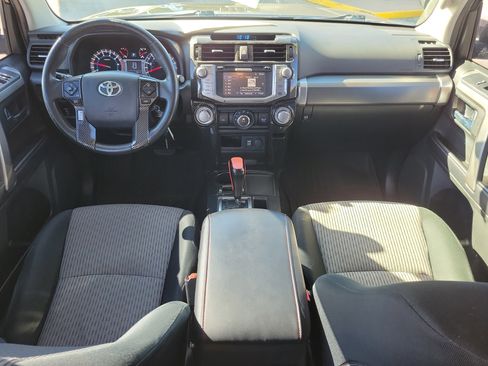 Used 2018 Toyota 4Runner SR5 image 12