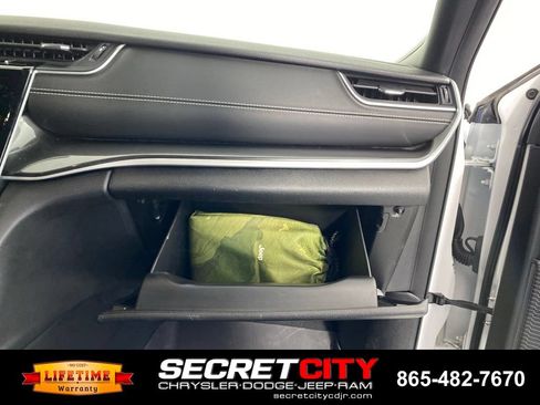 Used 2023 Jeep Grand Cherokee L Laredo AWD/4WD image 32