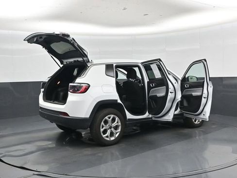 Used 2025 Jeep Compass Sport AWD/4WD image 47