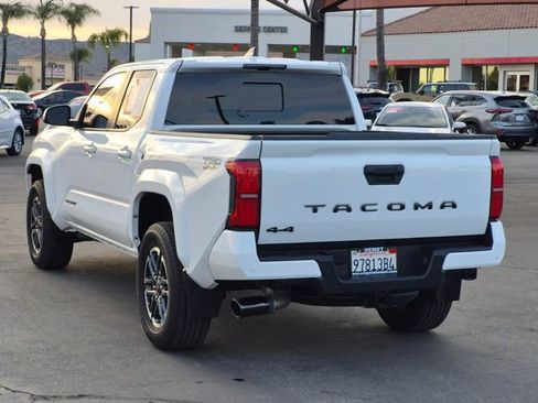 Used 2024 Toyota Tacoma TRD Sport w/ TRD Sport Upgrade Package image 7