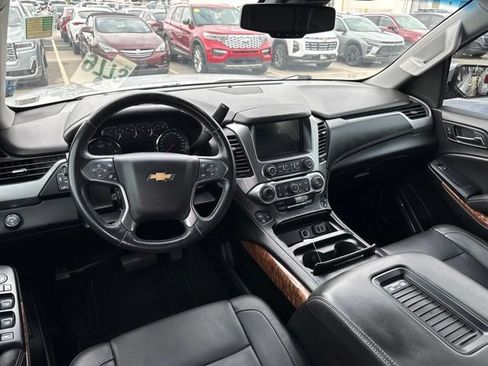 Used 2018 Chevrolet Suburban Premier RWD image 9