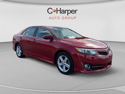 Used 2014 Toyota Camry SE w/ Moonroof Package