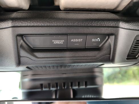 Used 2025 Jeep Wrangler Sahara w/ Safety Group image 38