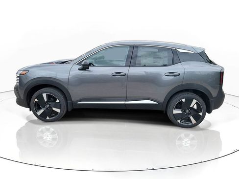 New 2026 Nissan Kicks SR FWD image 4