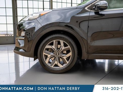 Used 2021 Kia Sportage EX FWD image 41