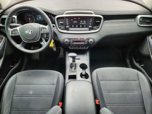 Used 2019 Kia Sorento S AWD/4WD image 11