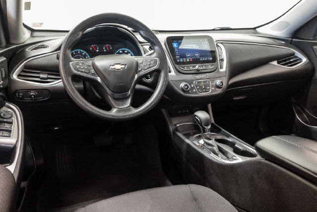 Used 2024 Chevrolet Malibu LT FWD image 7