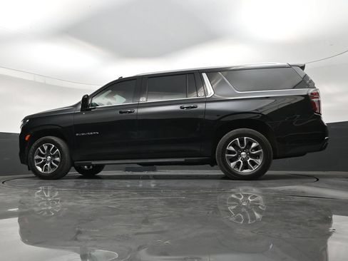 Used 2024 Chevrolet Suburban LS RWD image 21