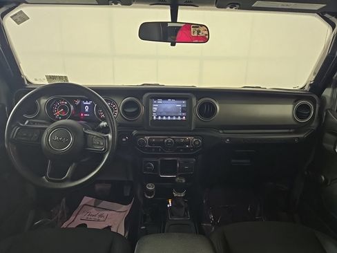 Used 2022 Jeep Wrangler Sport AWD/4WD image 9