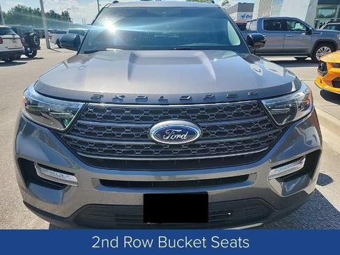 Used 2022 Ford Explorer XLT w/ Equipment Group 202A RWD image 3