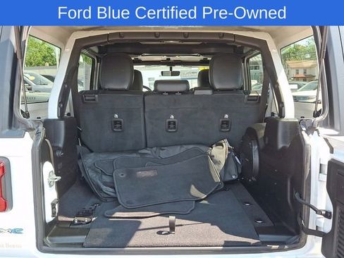 Used 2021 Jeep Wrangler Unlimited Sahara w/ Cold Weather Group AWD/4WD image 31