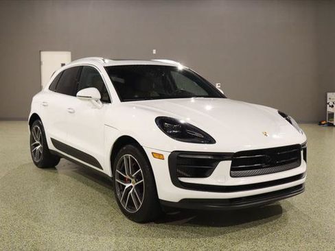 Used 2024 Porsche Macan S AWD/4WD image 1