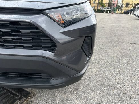 Used 2022 Toyota RAV4 LE FWD image 8