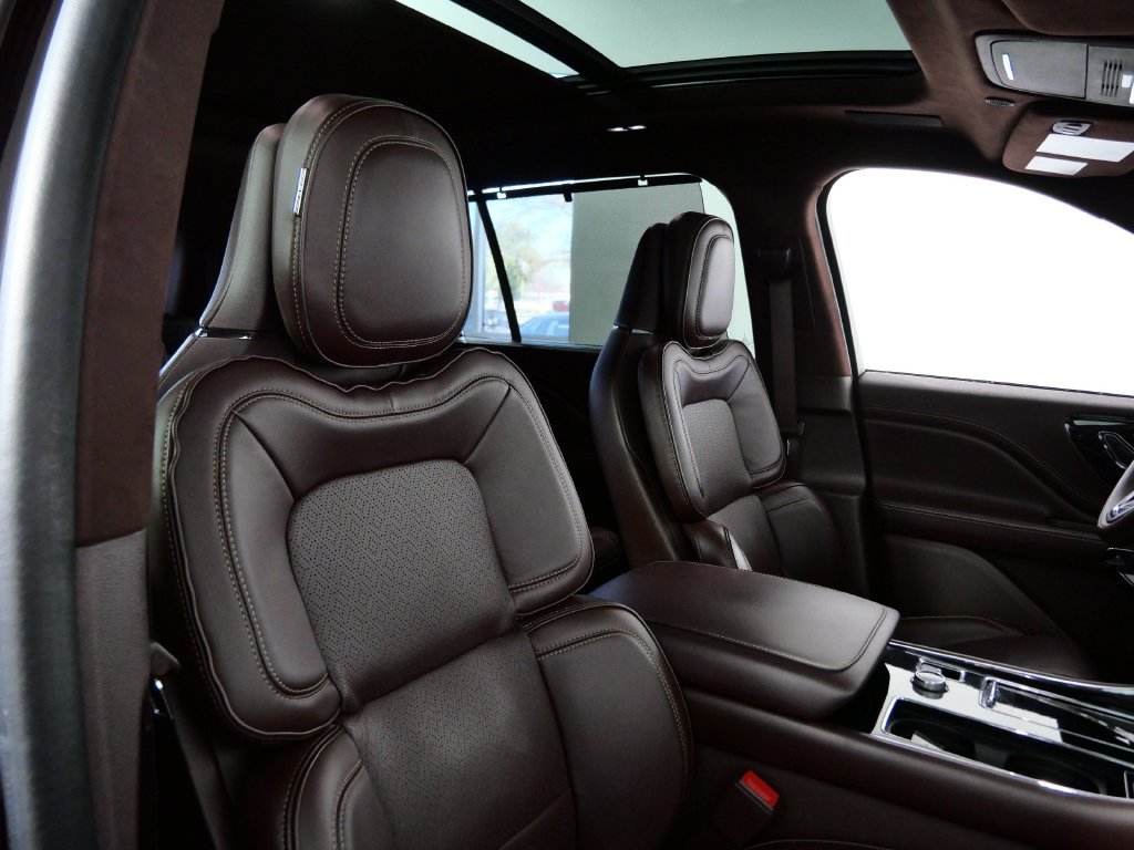 Certified 2023 Lincoln Aviator Black Label w/ Dynamic Handling Package AWD/4WD image 11