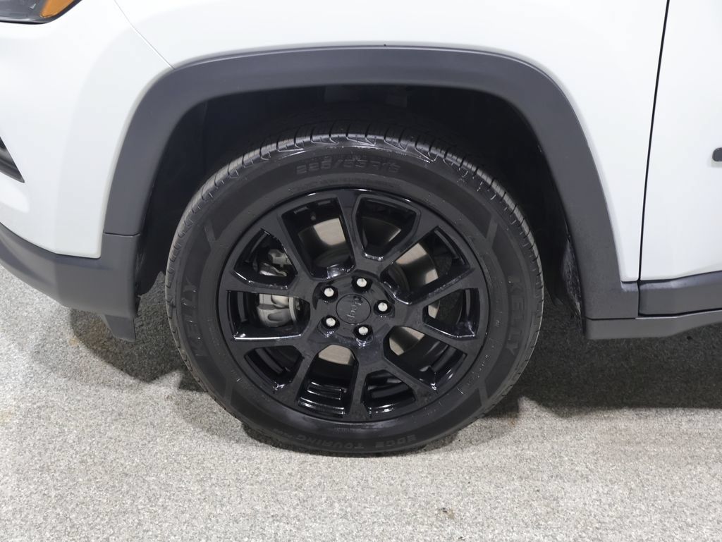 Certified 2023 Jeep Compass Latitude AWD/4WD image 9
