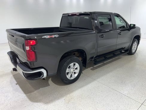 Used 2021 Chevrolet Silverado 1500 LT AWD/4WD image 5