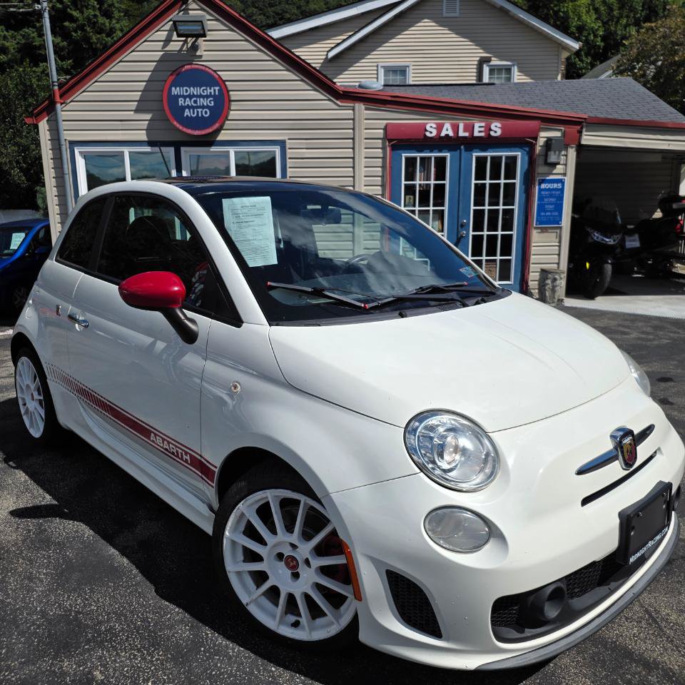 Used 2013 FIAT 500 Abarth w/ Comfort/Convenience Group FWD image 2