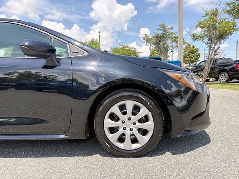 Used 2025 Toyota Corolla LE FWD image 13