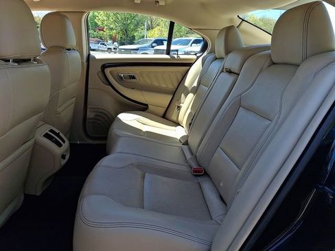 Used 2015 Ford Taurus Limited FWD image 16