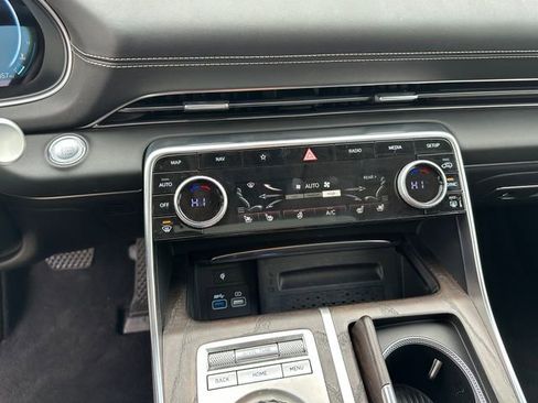 Used 2024 Genesis GV80 3.5T w/ Prestige Package image 30