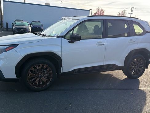 Used 2025 Subaru Forester Sport image 8