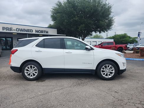 Used 2020 Chevrolet Equinox LT FWD image 2