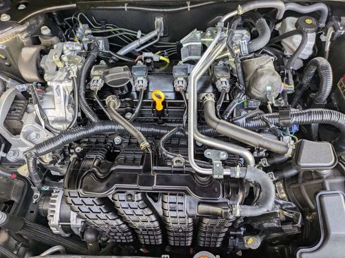 Used 2025 Nissan Altima 2.5 SR FWD image 34