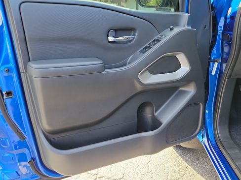 Certified 2024 Nissan Frontier SV w/ Technology Package RWD image 15