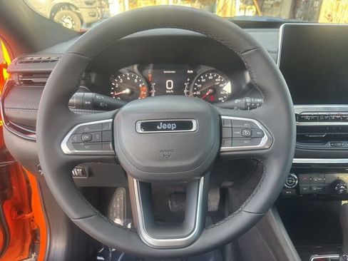 New 2026 Jeep Compass Latitude image 21