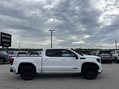 Used 2022 GMC Sierra 1500 Elevation AWD/4WD image 4