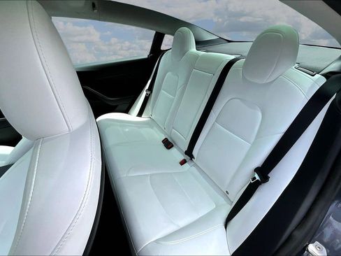 Used 2023 Tesla Model 3 Standard Range RWD image 19