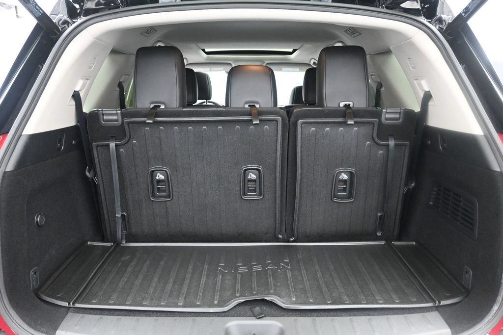 Used 2024 Nissan Pathfinder Platinum FWD image 33