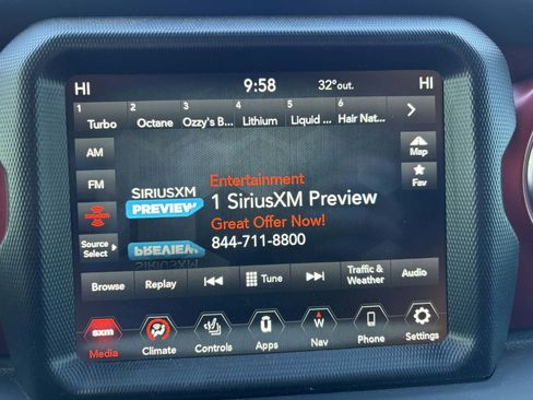 Used 2022 Jeep Gladiator Rubicon w/ LED Lighting Group image 18