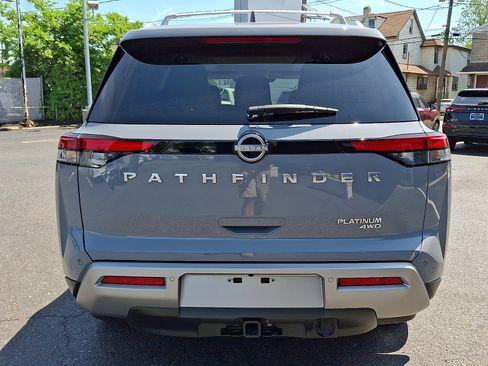 Certified 2025 Nissan Pathfinder Platinum w/ Cargo Package AWD/4WD image 5