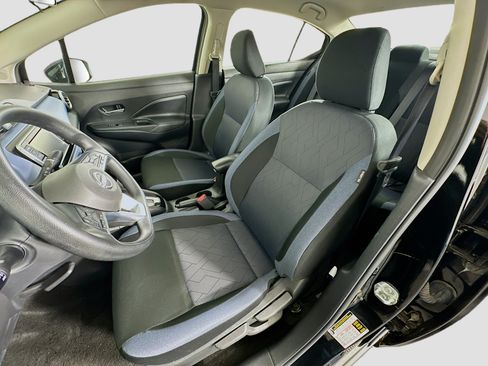 Used 2025 Nissan Versa SV FWD image 13