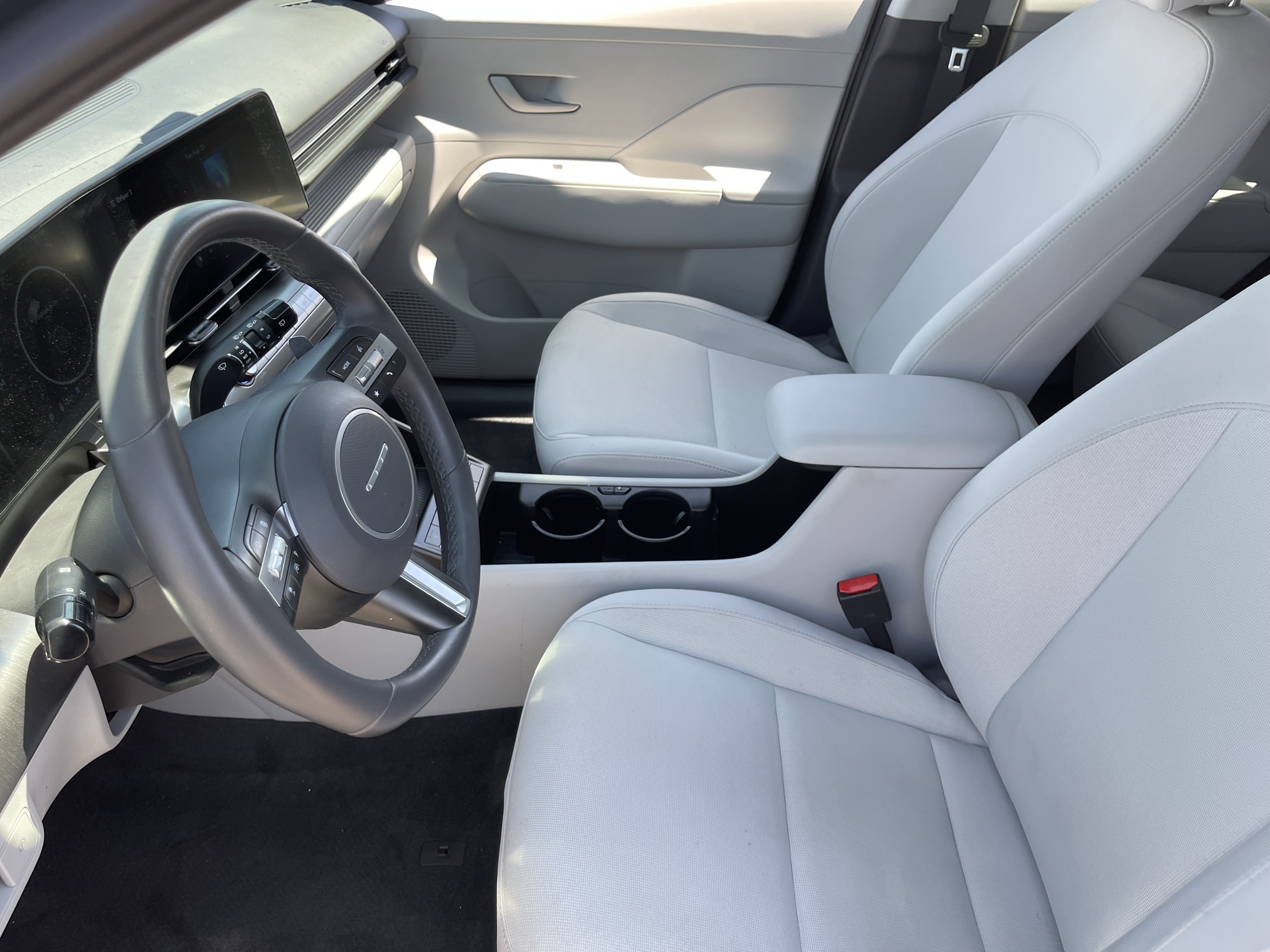 Used 2025 Hyundai Kona SEL FWD image 18